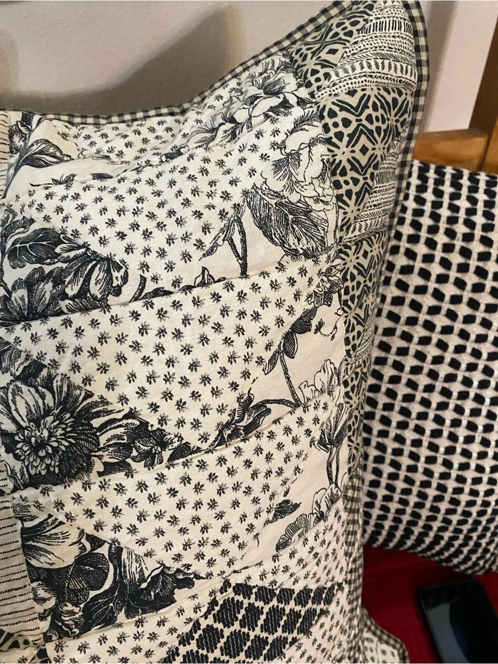Pottery Barn Sawyer Quilted Patchwork Reversible Black & Cream/Gingham Sham NEW